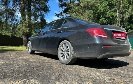 Mercedes-Benz E-Класс, 2018 год, 3 200 000 рублей, 9 фотография