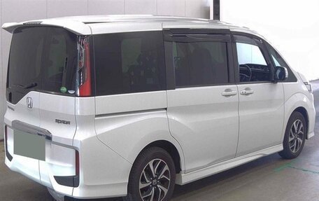 Honda Stepwgn IV, 2019 год, 1 600 000 рублей, 4 фотография