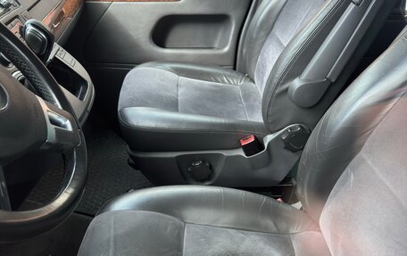 Volkswagen Multivan T5, 2012 год, 2 400 000 рублей, 4 фотография