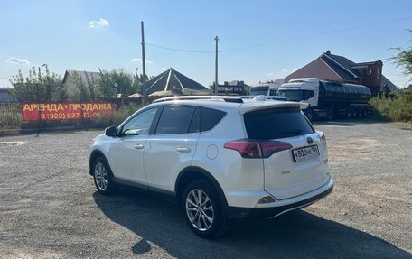 Toyota RAV4, 2017 год, 2 600 000 рублей, 7 фотография