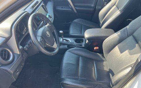 Toyota RAV4, 2017 год, 2 600 000 рублей, 10 фотография