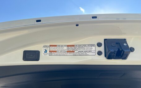Toyota RAV4, 2017 год, 2 600 000 рублей, 26 фотография