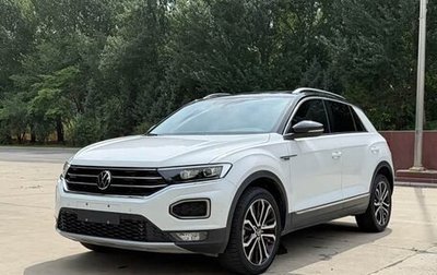 Volkswagen T-Roc I, 2022 год, 1 867 000 рублей, 1 фотография