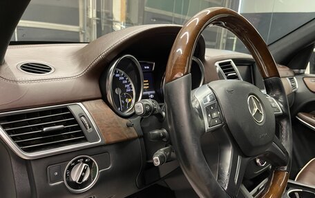 Mercedes-Benz GL-Класс, 2012 год, 2 600 000 рублей, 16 фотография