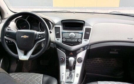 Chevrolet Cruze II, 2011 год, 670 000 рублей, 5 фотография