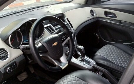 Chevrolet Cruze II, 2011 год, 670 000 рублей, 6 фотография