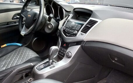 Chevrolet Cruze II, 2011 год, 670 000 рублей, 7 фотография
