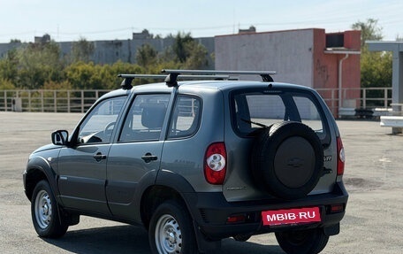 Chevrolet Niva I рестайлинг, 2015 год, 639 000 рублей, 9 фотография