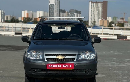 Chevrolet Niva I рестайлинг, 2015 год, 639 000 рублей, 2 фотография
