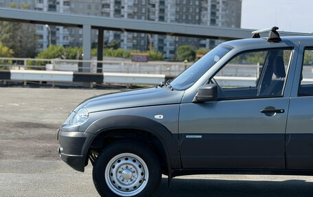 Chevrolet Niva I рестайлинг, 2015 год, 639 000 рублей, 11 фотография
