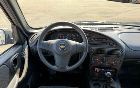 Chevrolet Niva I рестайлинг, 2015 год, 639 000 рублей, 18 фотография