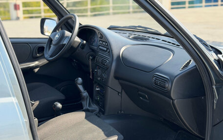 Chevrolet Niva I рестайлинг, 2015 год, 639 000 рублей, 24 фотография