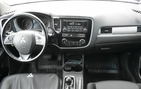 Mitsubishi Outlander III рестайлинг 3, 2013 год, 1 150 000 рублей, 12 фотография