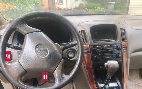 Lexus RX IV рестайлинг, 1998 год, 300 000 рублей, 2 фотография