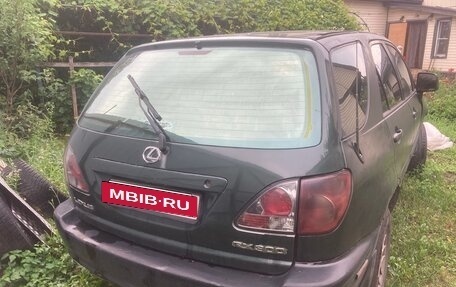 Lexus RX IV рестайлинг, 1998 год, 300 000 рублей, 13 фотография