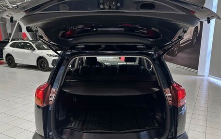 Toyota RAV4, 2015 год, 2 107 000 рублей, 13 фотография