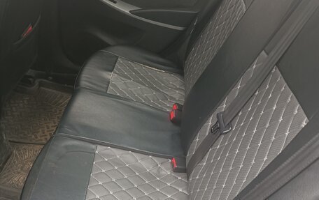 Hyundai Solaris II рестайлинг, 2011 год, 400 000 рублей, 7 фотография