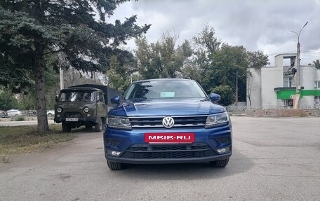 Volkswagen Tiguan II, 2019 год, 2 590 000 рублей, 3 фотография
