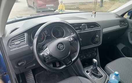 Volkswagen Tiguan II, 2019 год, 2 590 000 рублей, 15 фотография