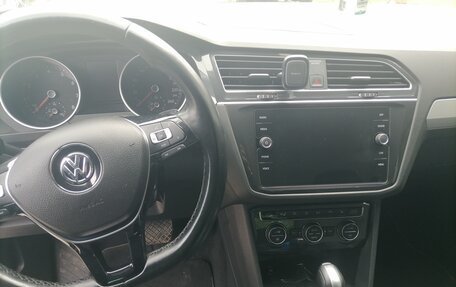 Volkswagen Tiguan II, 2019 год, 2 590 000 рублей, 16 фотография