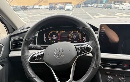 Volkswagen Tiguan II, 2022 год, 2 702 000 рублей, 9 фотография