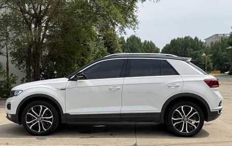 Volkswagen T-Roc I, 2022 год, 1 867 000 рублей, 8 фотография