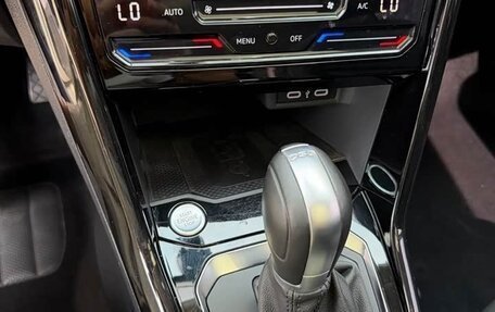 Volkswagen T-Roc I, 2022 год, 1 867 000 рублей, 12 фотография