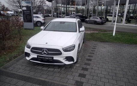 Mercedes-Benz E-Класс, 2021 год, 4 250 000 рублей, 5 фотография
