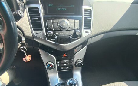 Chevrolet Cruze II, 2012 год, 680 000 рублей, 7 фотография