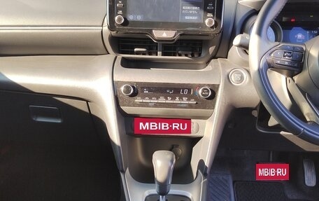 Toyota Yaris, 2020 год, 2 100 000 рублей, 11 фотография