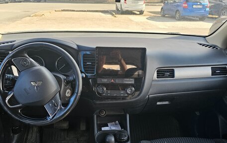 Mitsubishi Outlander III рестайлинг 3, 2016 год, 1 500 000 рублей, 1 фотография