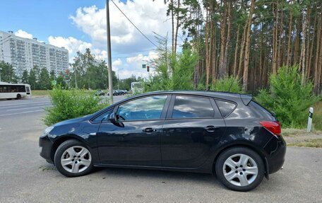 Opel Astra J, 2011 год, 870 000 рублей, 3 фотография