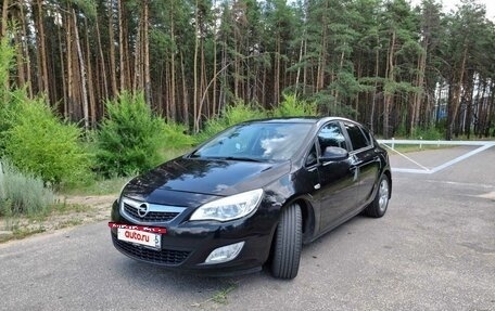 Opel Astra J, 2011 год, 870 000 рублей, 4 фотография