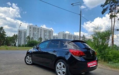 Opel Astra J, 2011 год, 870 000 рублей, 7 фотография