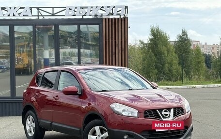 Nissan Qashqai, 2011 год, 800 000 рублей, 2 фотография