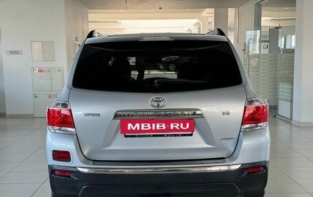 Toyota Highlander III, 2012 год, 2 000 000 рублей, 5 фотография