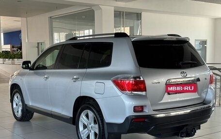 Toyota Highlander III, 2012 год, 2 000 000 рублей, 6 фотография