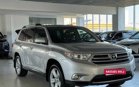 Toyota Highlander III, 2012 год, 2 000 000 рублей, 3 фотография