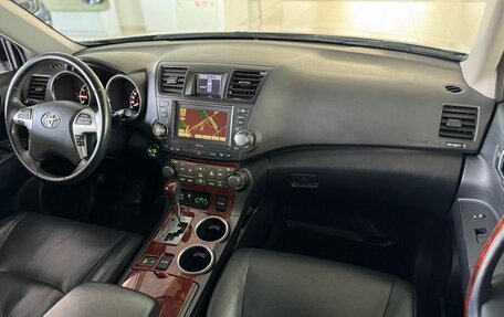 Toyota Highlander III, 2012 год, 2 000 000 рублей, 26 фотография