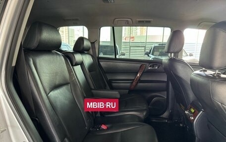 Toyota Highlander III, 2012 год, 2 000 000 рублей, 33 фотография