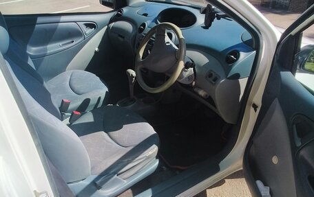 Toyota Vitz, 2001 год, 285 000 рублей, 3 фотография