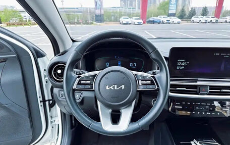 KIA K3, 2023 год, 1 340 000 рублей, 9 фотография