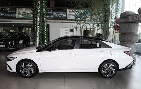 Hyundai Elantra, 2025 год, 2 410 000 рублей, 5 фотография