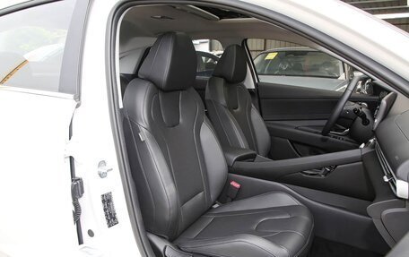 Hyundai Elantra, 2025 год, 2 410 000 рублей, 35 фотография