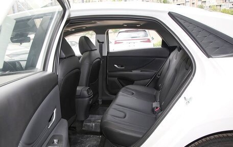 Hyundai Elantra, 2025 год, 2 410 000 рублей, 33 фотография