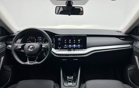 Skoda Octavia IV, 2023 год, 2 390 000 рублей, 11 фотография