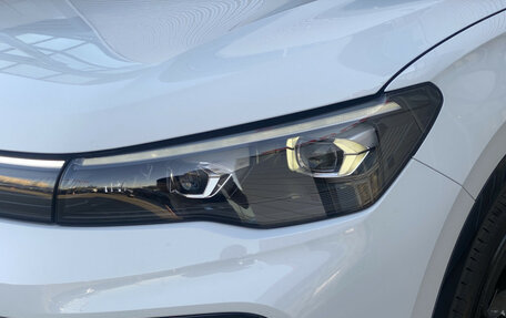Volkswagen Tiguan, 2025 год, 4 250 000 рублей, 9 фотография
