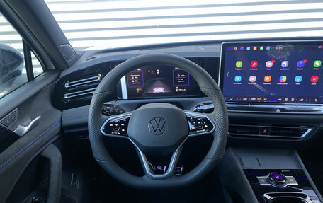 Volkswagen Tiguan, 2025 год, 4 250 000 рублей, 18 фотография