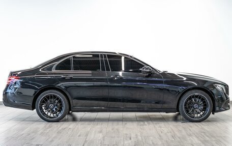 Mercedes-Benz E-Класс, 2020 год, 2 499 000 рублей, 5 фотография