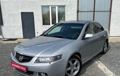 Honda Accord VII рестайлинг, 2004 год, 765 000 рублей, 1 фотография